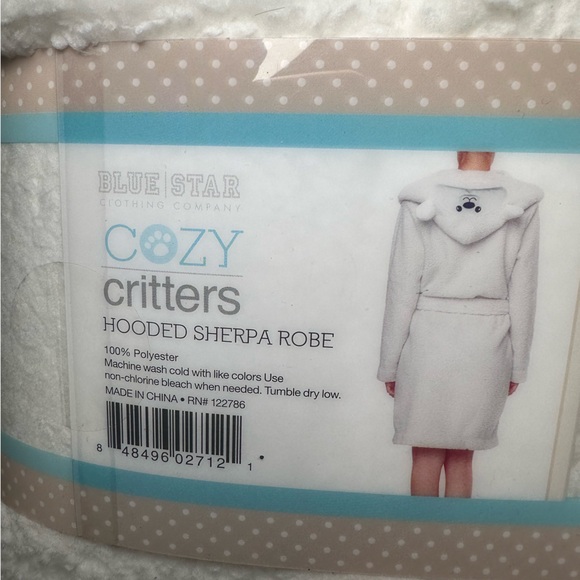 Cozy Critters White Hooded Sherpa Robe - Picture 5 of 6